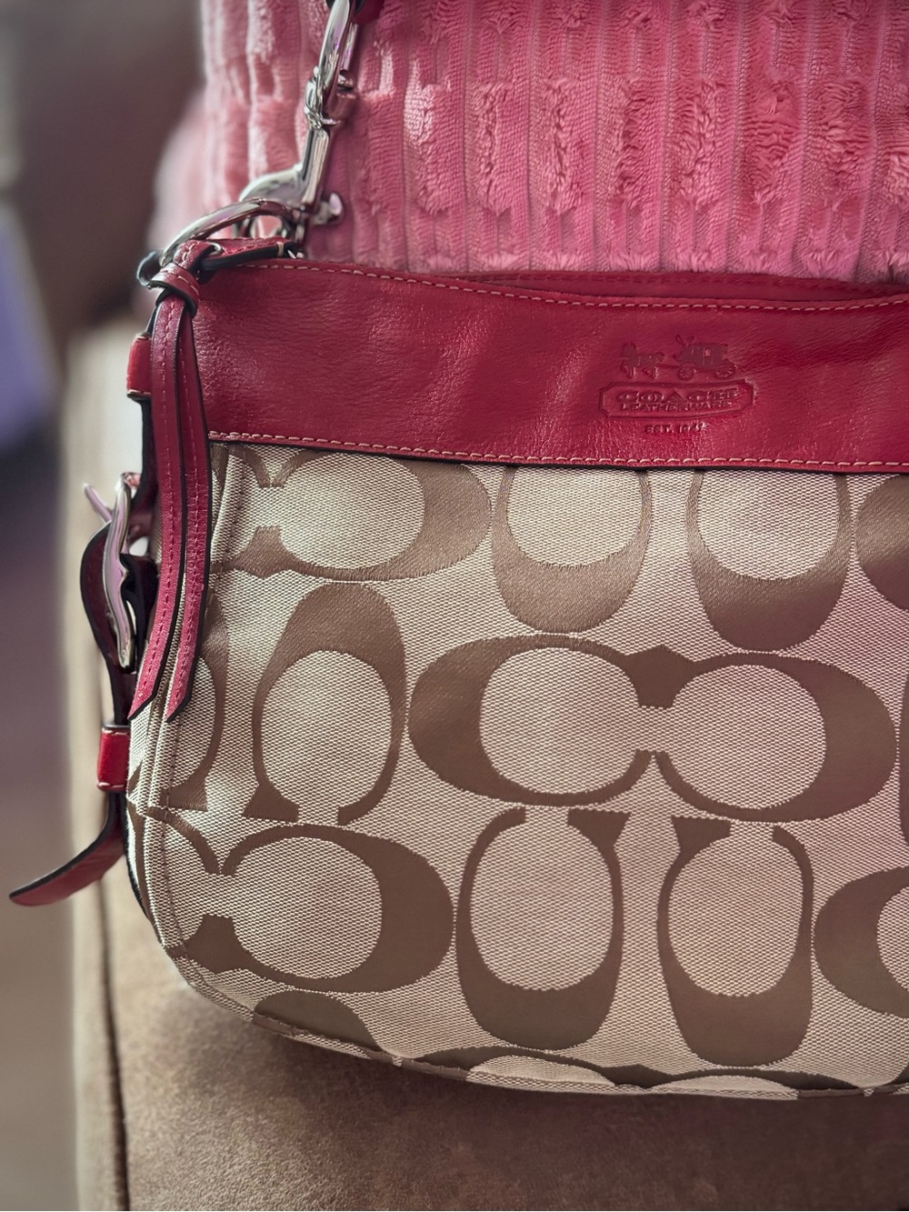 Coach Red Zoe Hobo Bag ✨ - Picture 2 of 8